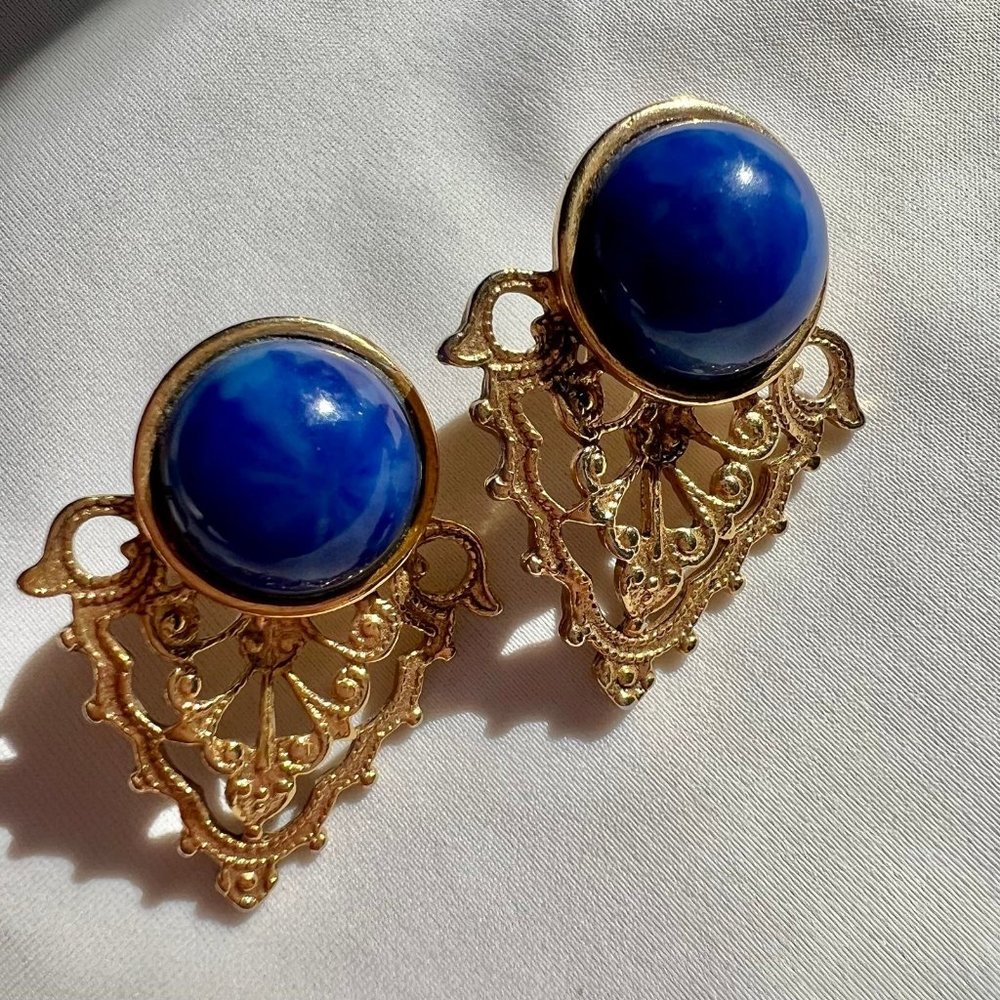 Vintage Style Round Blue Lucite Gold Tone Filagree Estate Earrings